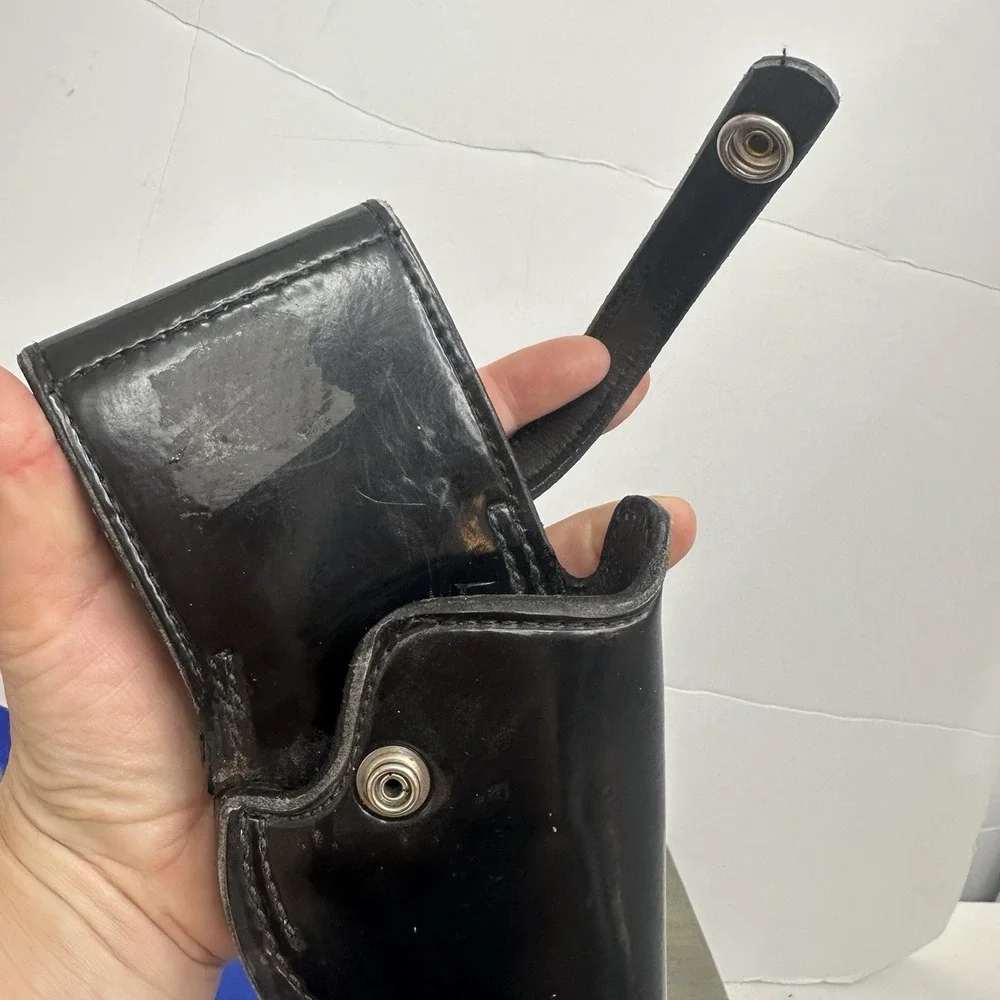 Vintage Smith And Wesson Black Leather Patent Leather Gun Holster B17 34 AFD